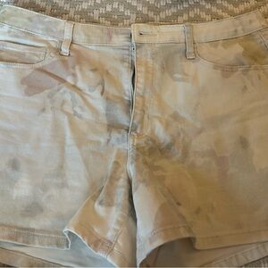 Universal Thread Women's Beige Tie-Dye Denim Shorts